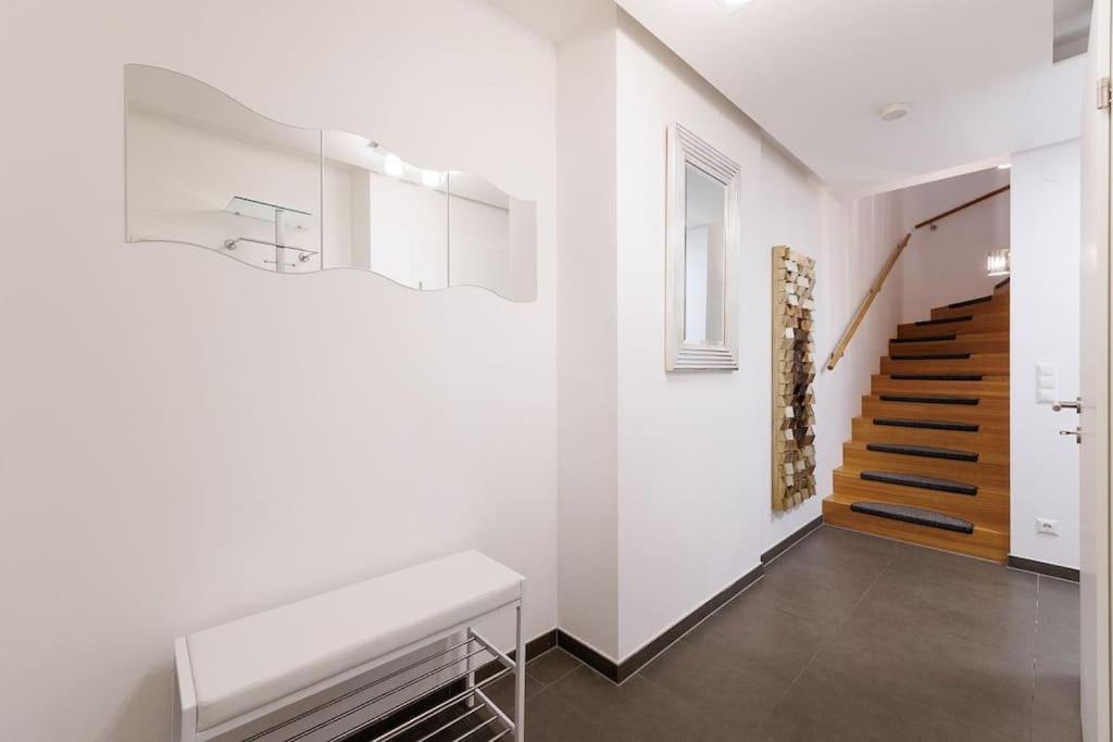 New! Amazing Spacious Schoenbrunn View Wien